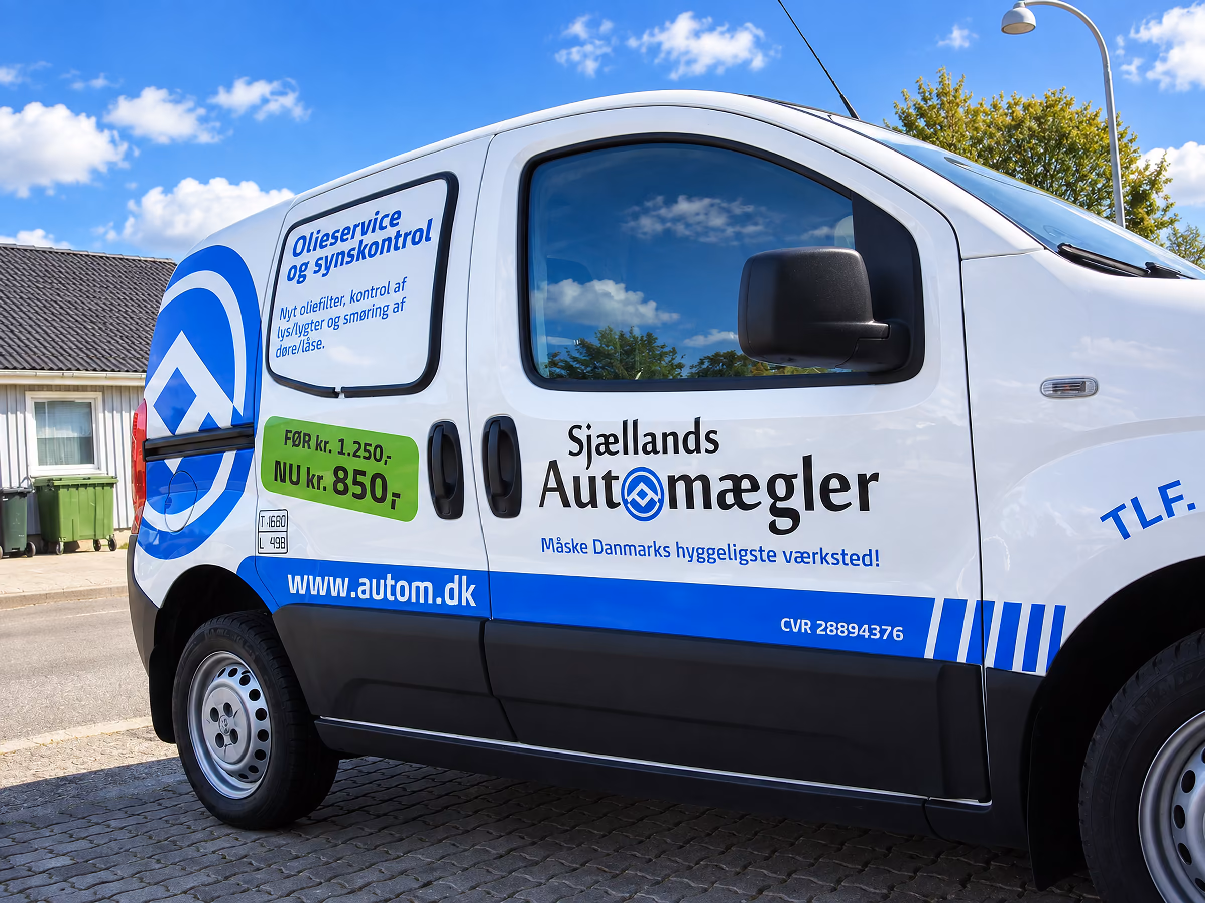 Bilreklame på Sjællands Automæglers lille varebil