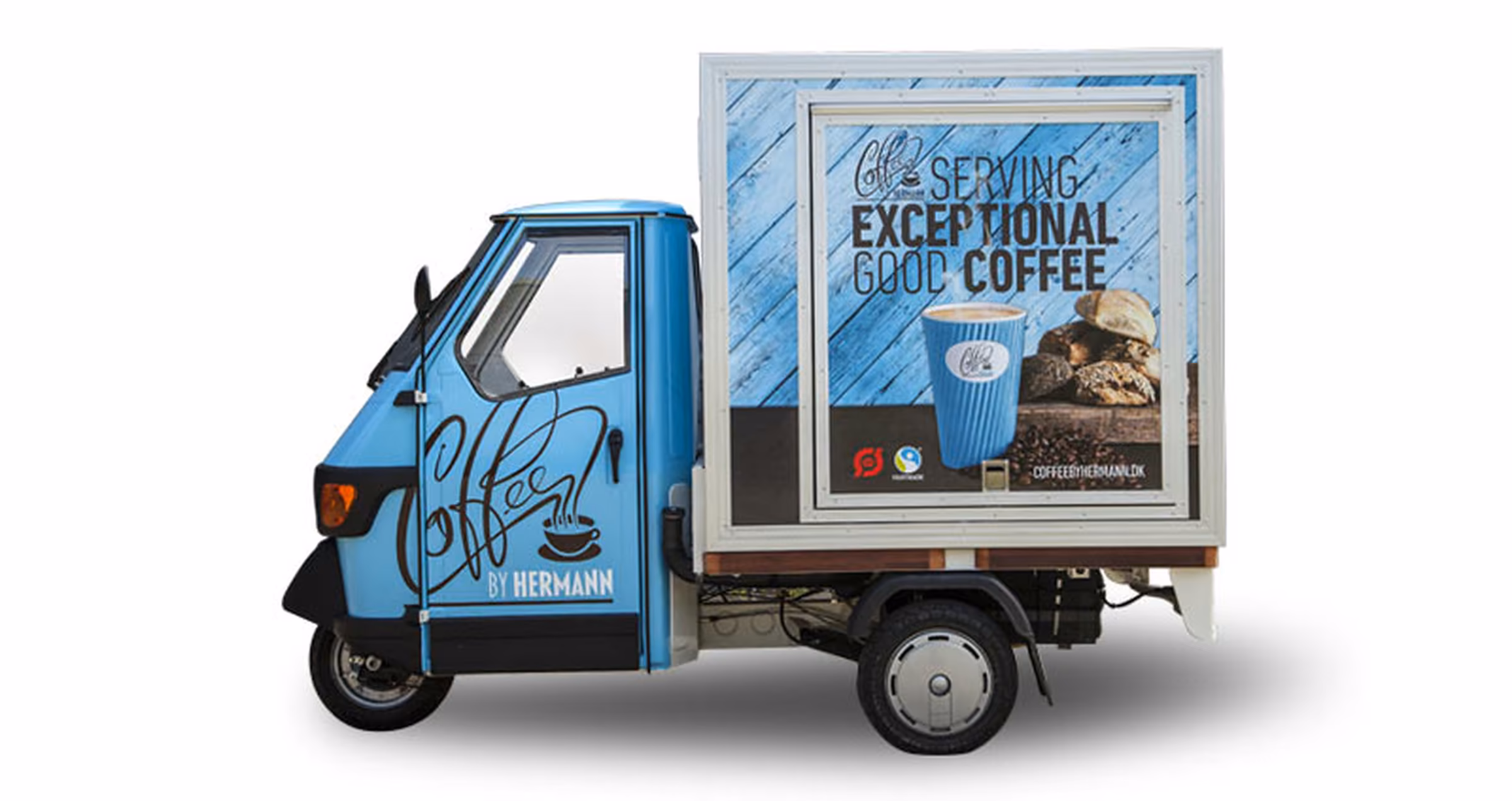 Lyseblå kaffescooter fra Coffee by Hermann med logo og reklamekasse
