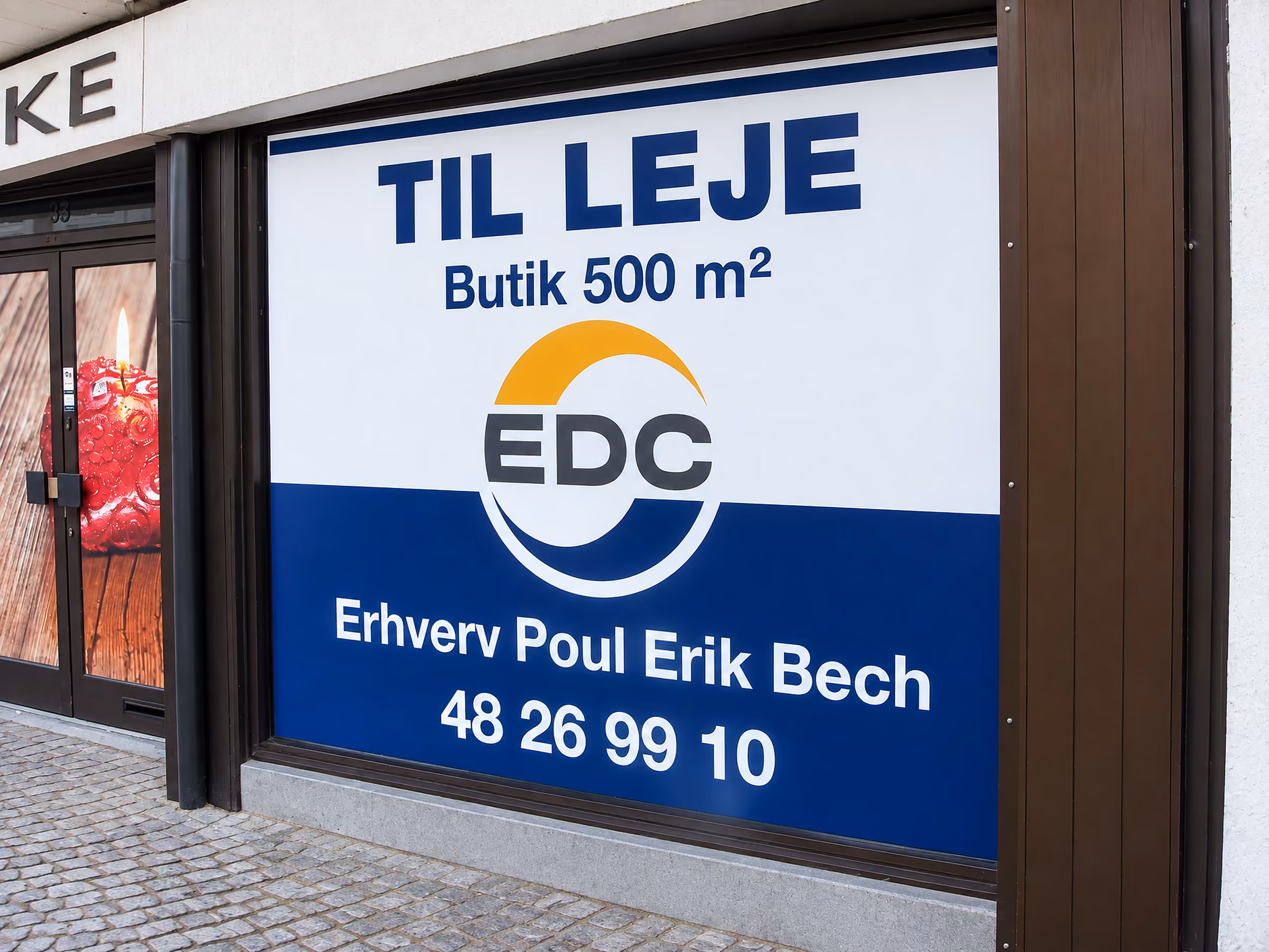Heldækkende rudefolie TIL LEJE Butik 500 m² i et butiksvindue