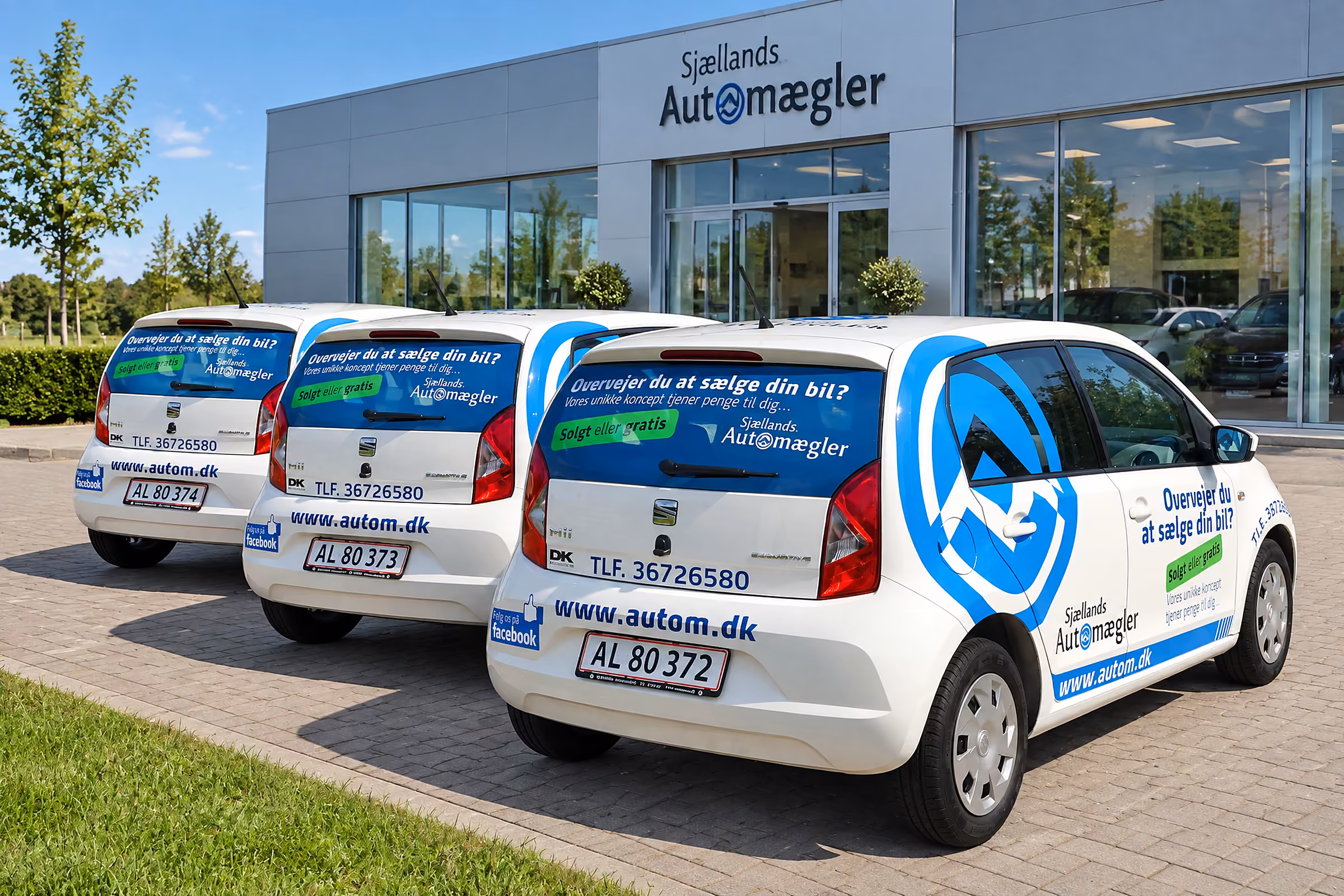 Sjællands Automæglers lånebiler set bagfra med budskab i bagruden